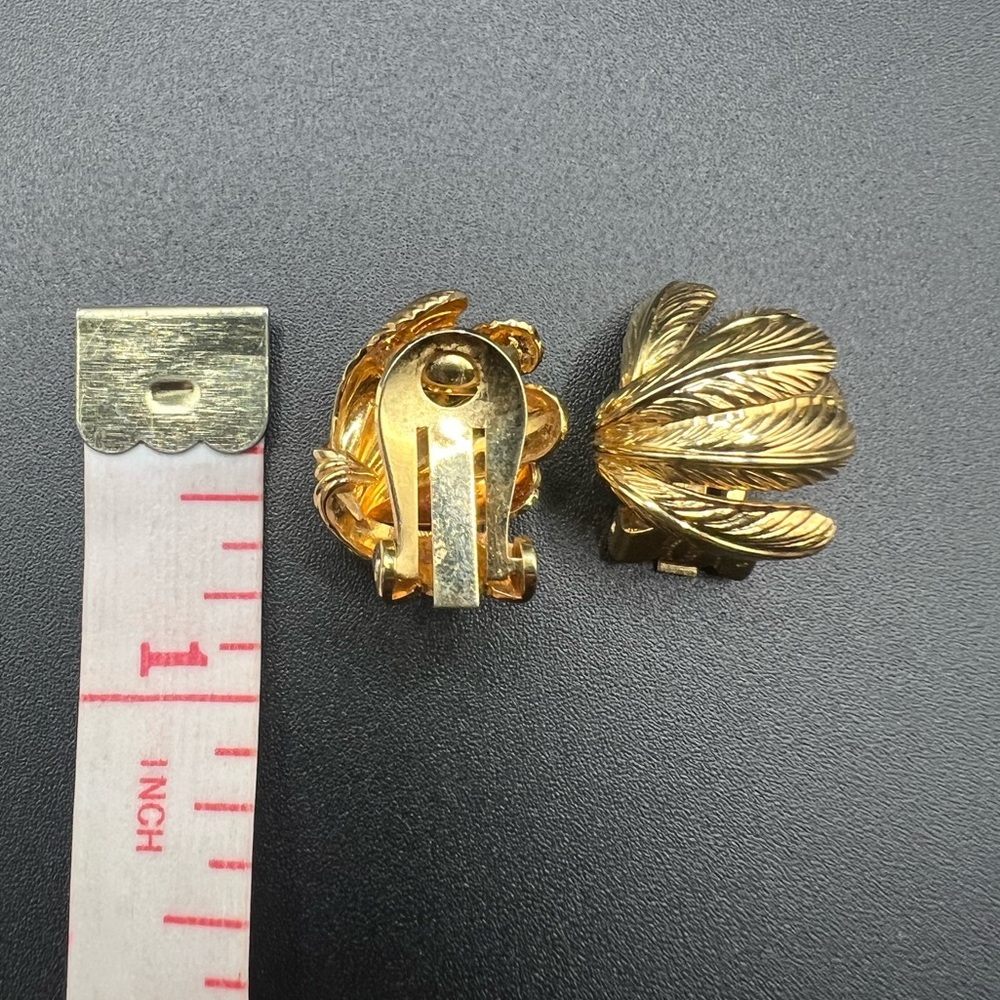 Gold Tone Vintage Leaf Clip-On Earrings - Picture 3 of 3
